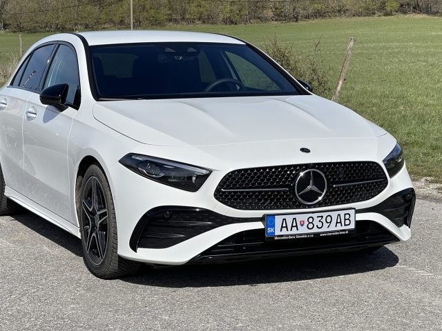 Mercedes A 180 (2023)