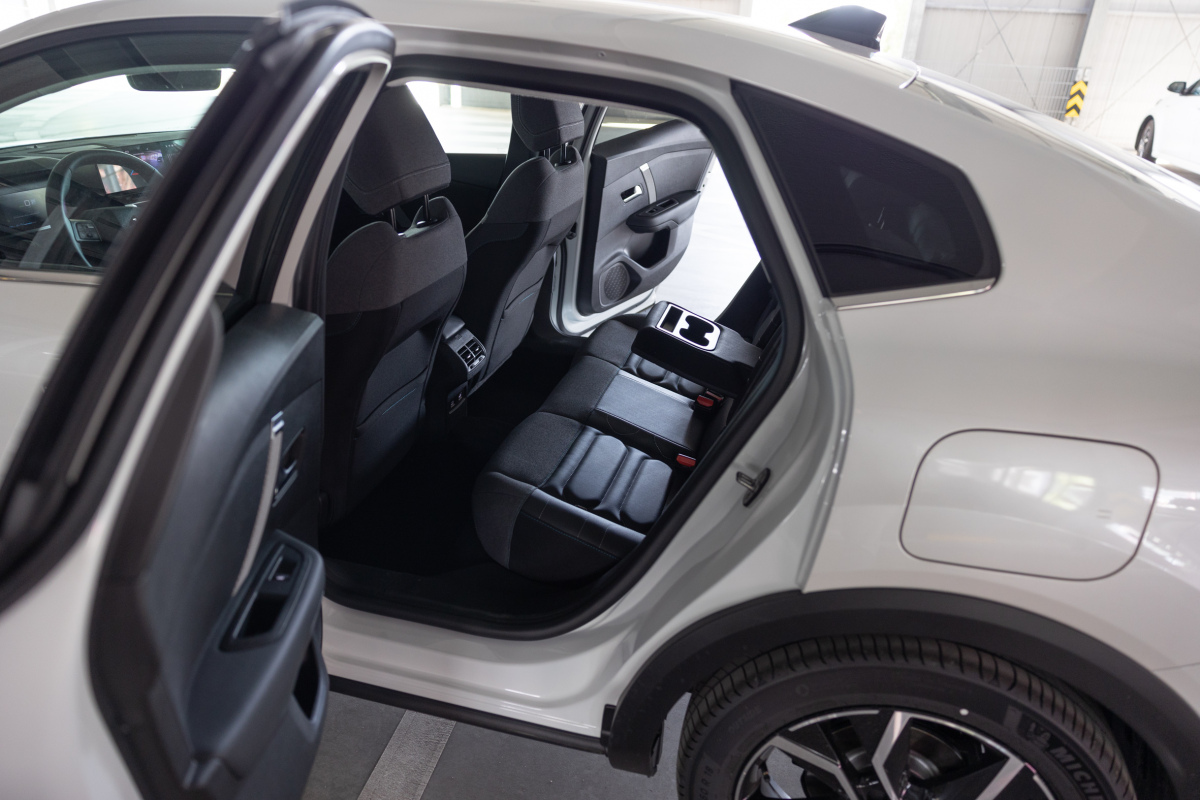 Citroën ë-C4 X - test 2023
