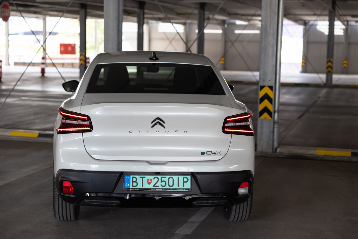 Citroën ë-C4 X - test 2023