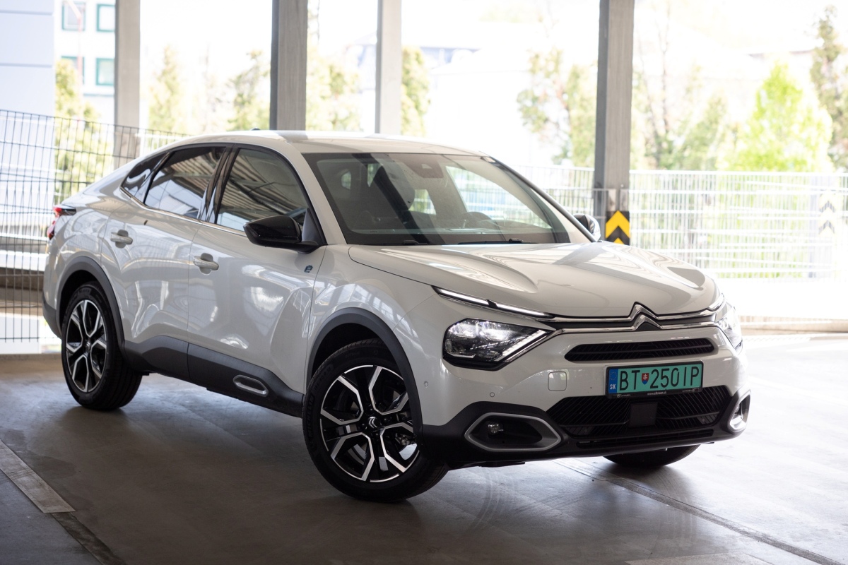 Citroën ë-C4 X - test 2023