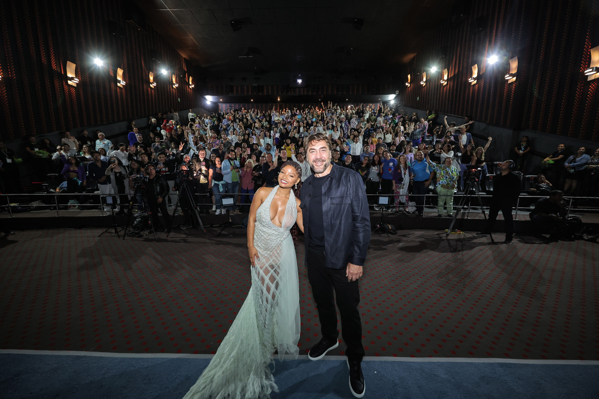 Javier Bardem a Halle Bailey