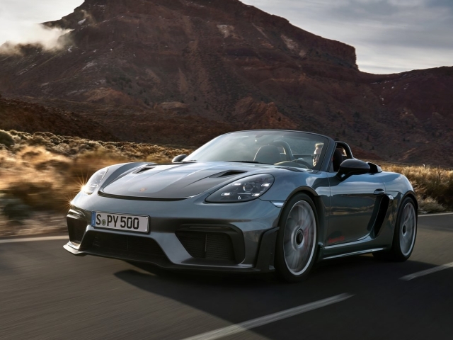 Porsche 718 Spyder RS 1