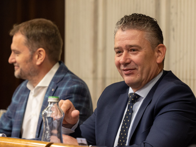 parlament mikulec matovič