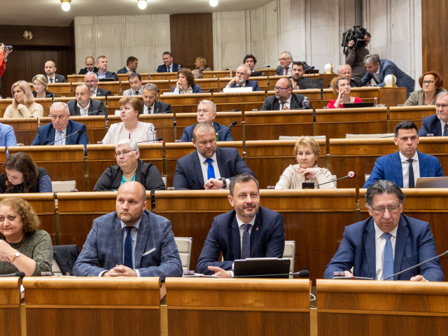 parlament, rokovanie, hlasovanie,