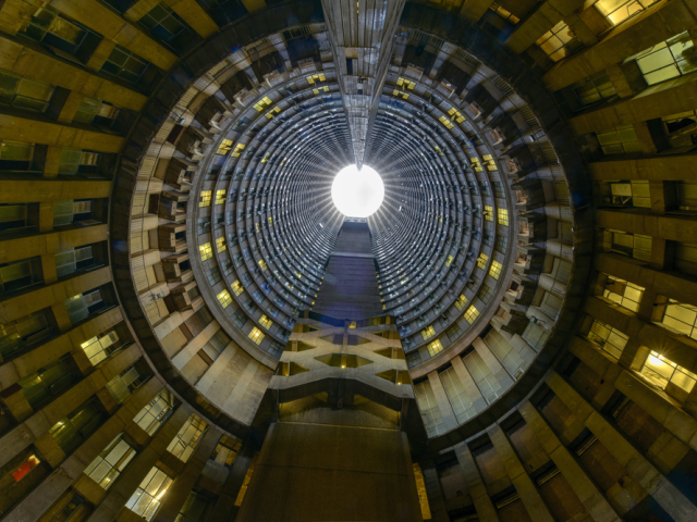 Ponte City, Johannesburg, budova, bytovka, JAR, Južná Afrika, Juhoarfická republika, mrakodrap, slum,