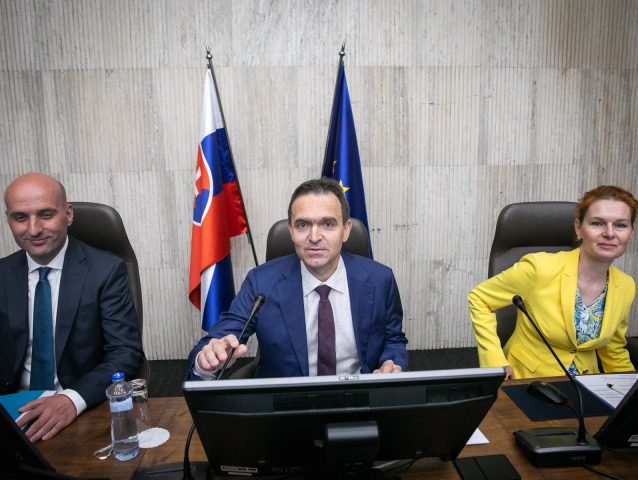 ódor, horváth, vašáková, vláda odborníkov