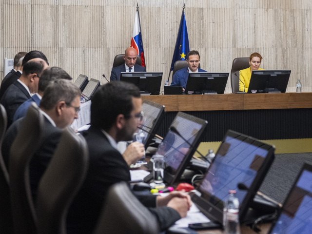SR vláda schôdza zasadnutie prvé Ódor BAX