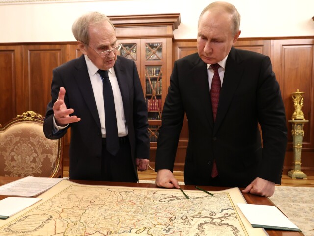Putin nad mapou
