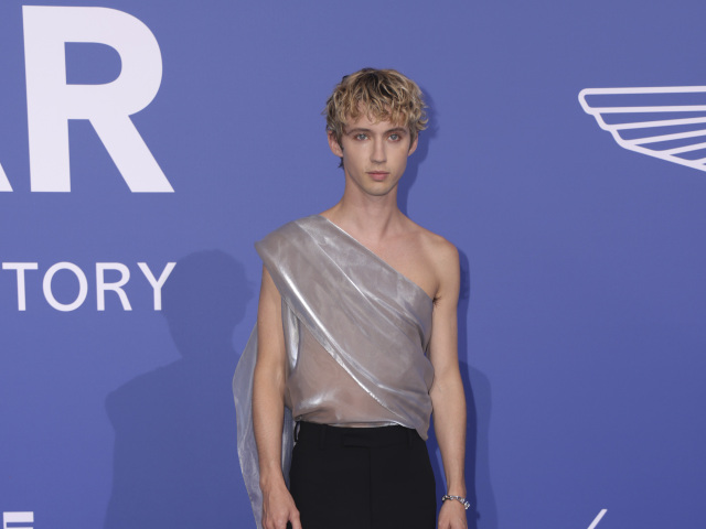 Herec Troye Sivan.