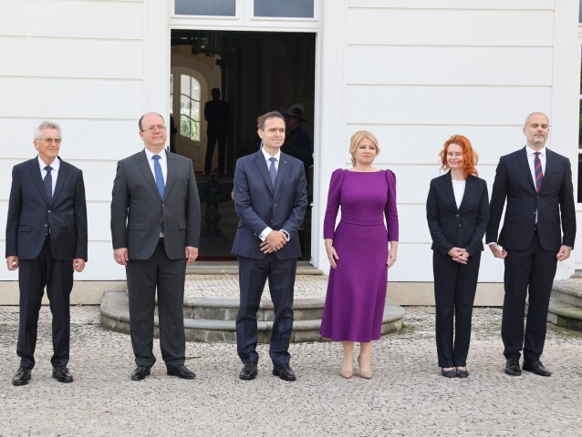 čaputová, ódor, úradnícka vláda