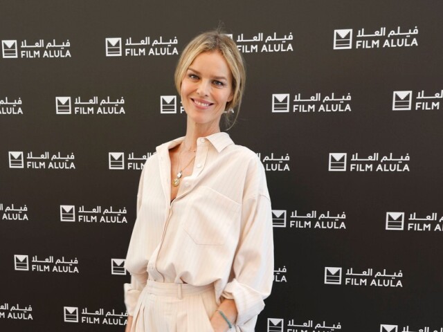 Eva Herzigová, košeľa päkrát inak