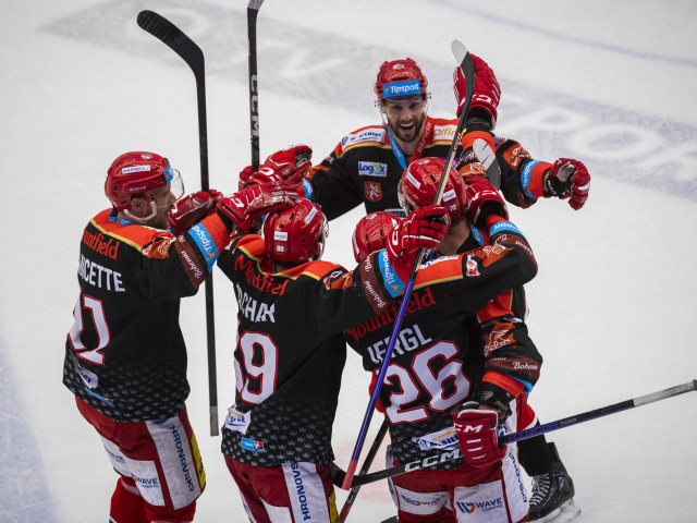ČR SR Hokej play off finále 4. Třinec Mountfield