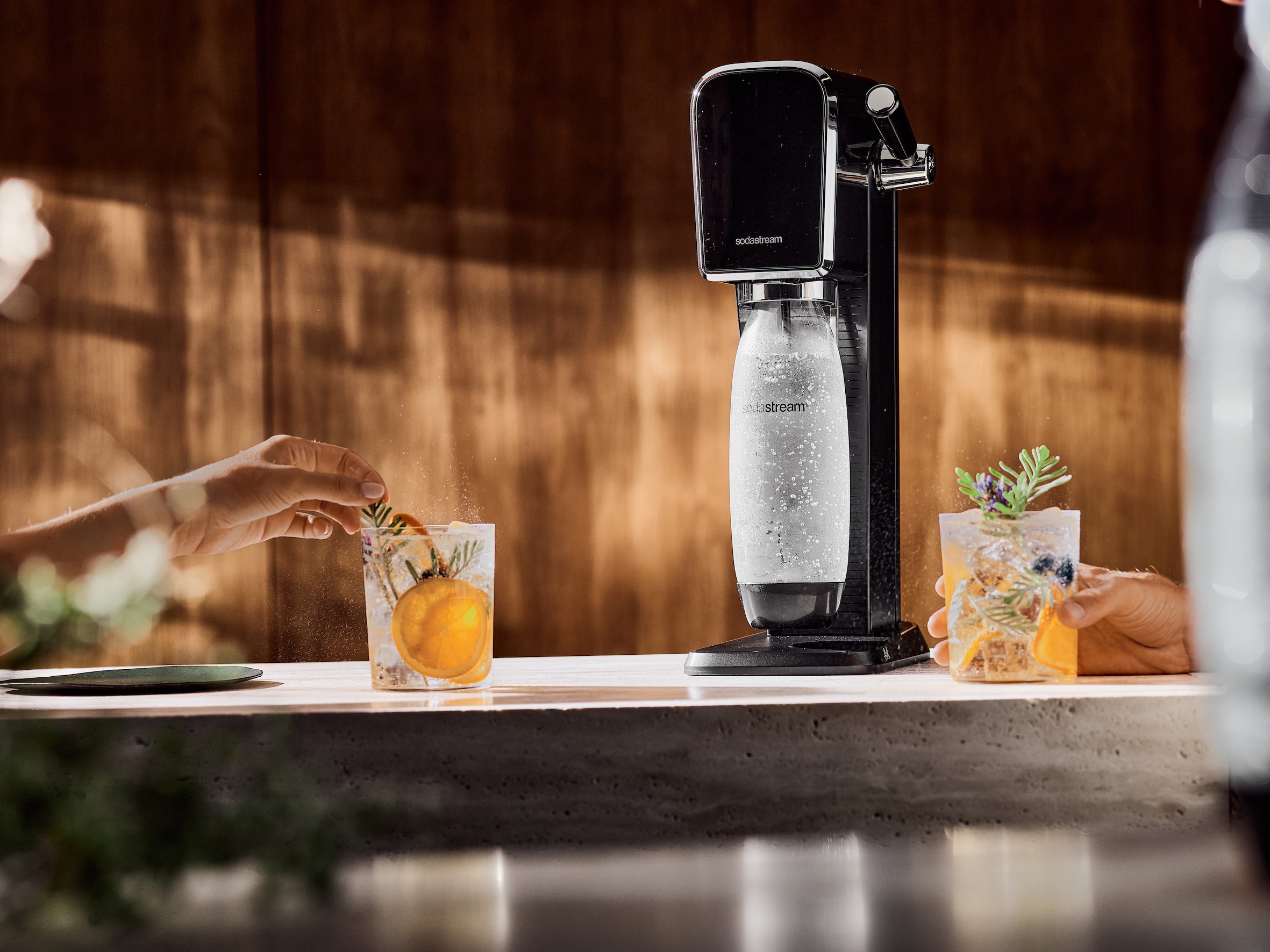 Najvýraznejší z radu nových prístrojov SodaStream ART.