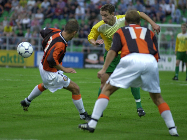 20 Marek Mintál