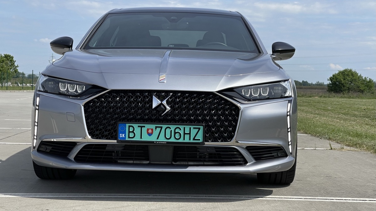 DS9 E-TENSE 4x4 360 (2023)