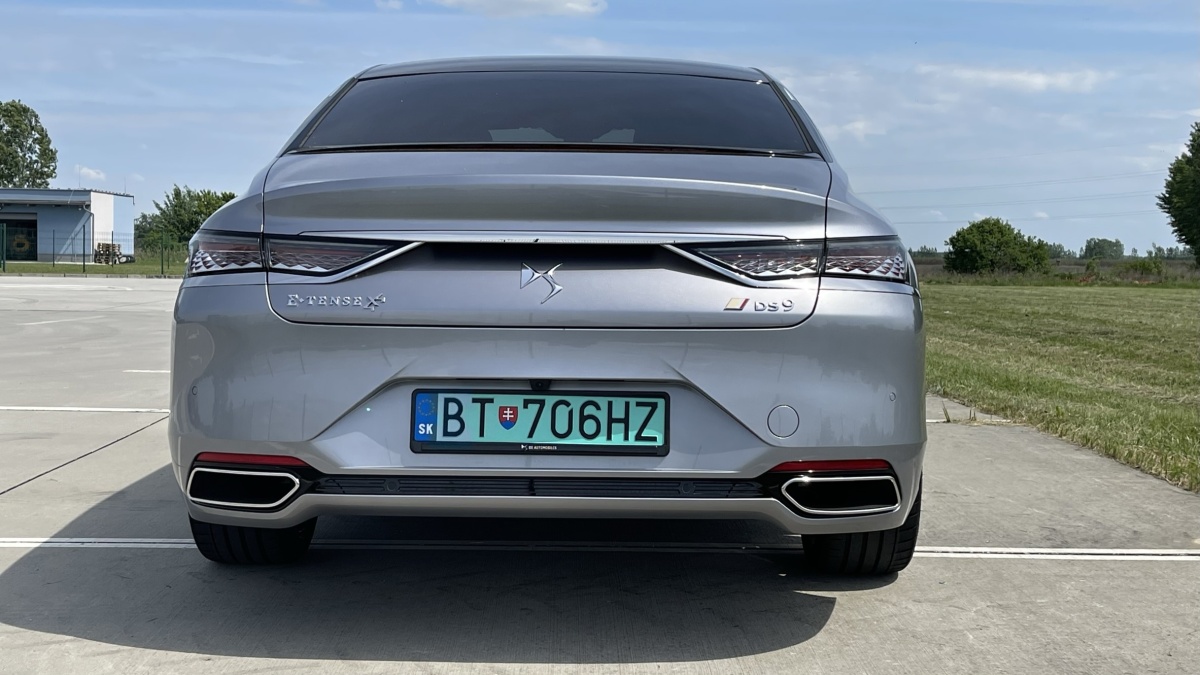 DS9 E-TENSE 4x4 360 (2023)