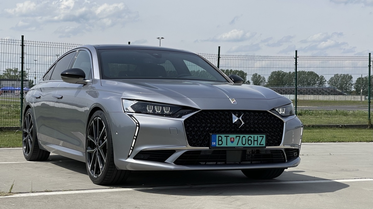 DS9 E-TENSE 4x4 360 (2023)
