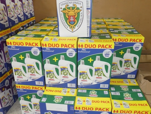 trnavskí colníci, falzifikáty drogérie, prací prach