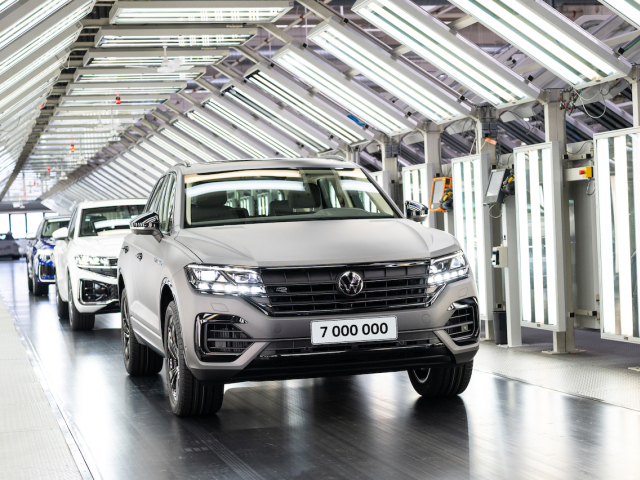 VW Touareg - 7-miliónte vozidlo závodu  VW Slovakia