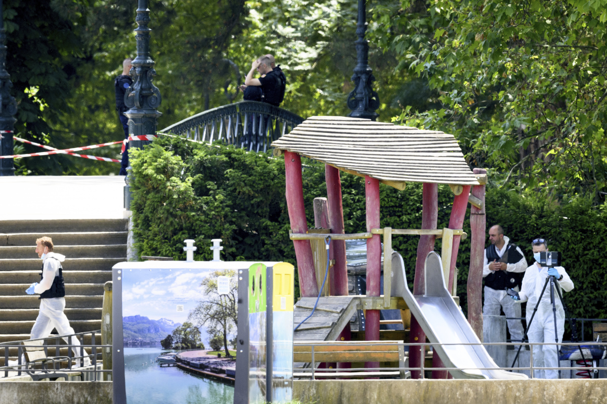Francúzsko, útok nožom, Annecy 