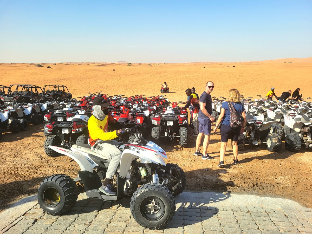 púšť, Dubaj, štvorkolky, motokáry