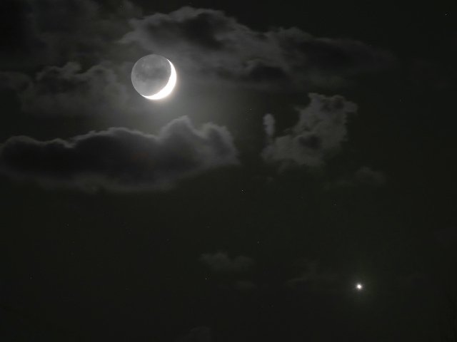 Russia Moon and Venus