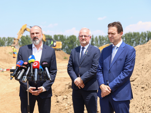 PREMIÉR: Navštívil východné Slovensko