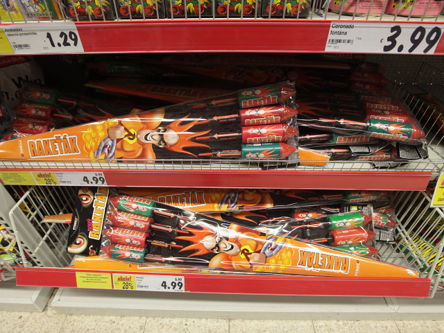 zabavna pyrotechnika, petardy, rakety