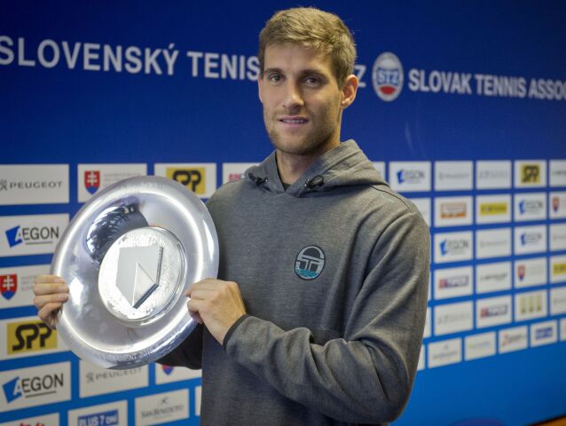 04. Martin Kližan