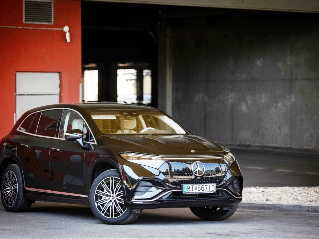 Mercedes-Benz EQS SUV - test 2023