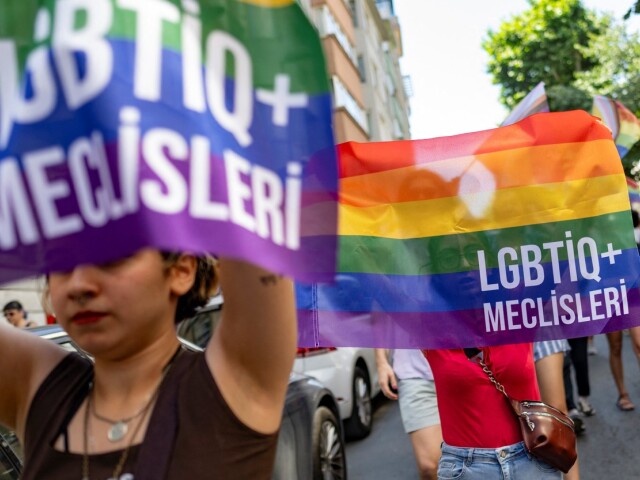 LGBTQ+ / Pochod / Istanbul /