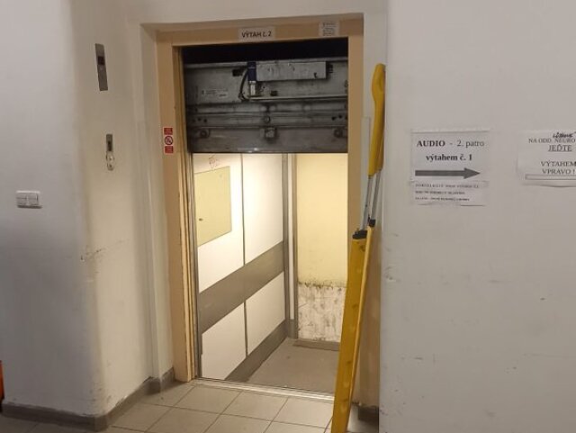 hasiči, Praha, výťah