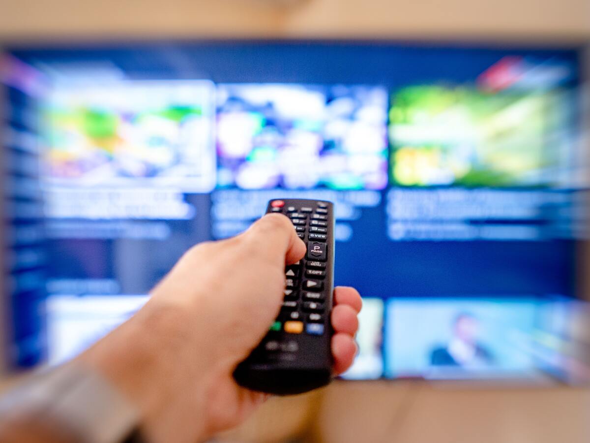 tv, televízia, televízor, stream, streamovacia služba, obývačka, obrazovka, televízor