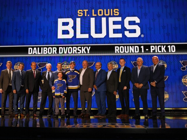 Dvorský hokej draft