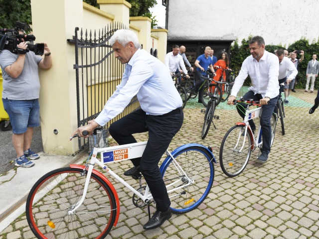 SR Košice voľbynrsr23 Modrí, Most-Híd kandidátka kampaň KE