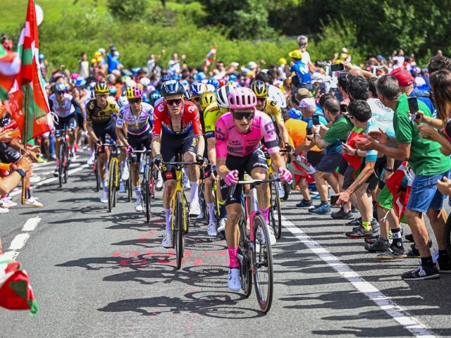 pelotón tour stúpanie