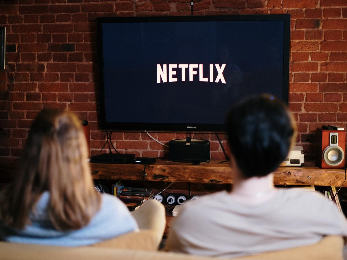 netflix, televízor, obývačka, oddych, televízia, tv,