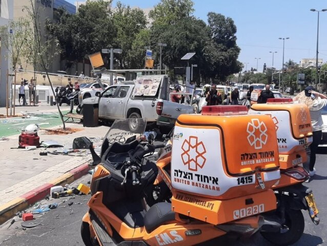 náraz autom, teroristický útok, Tel Aviv