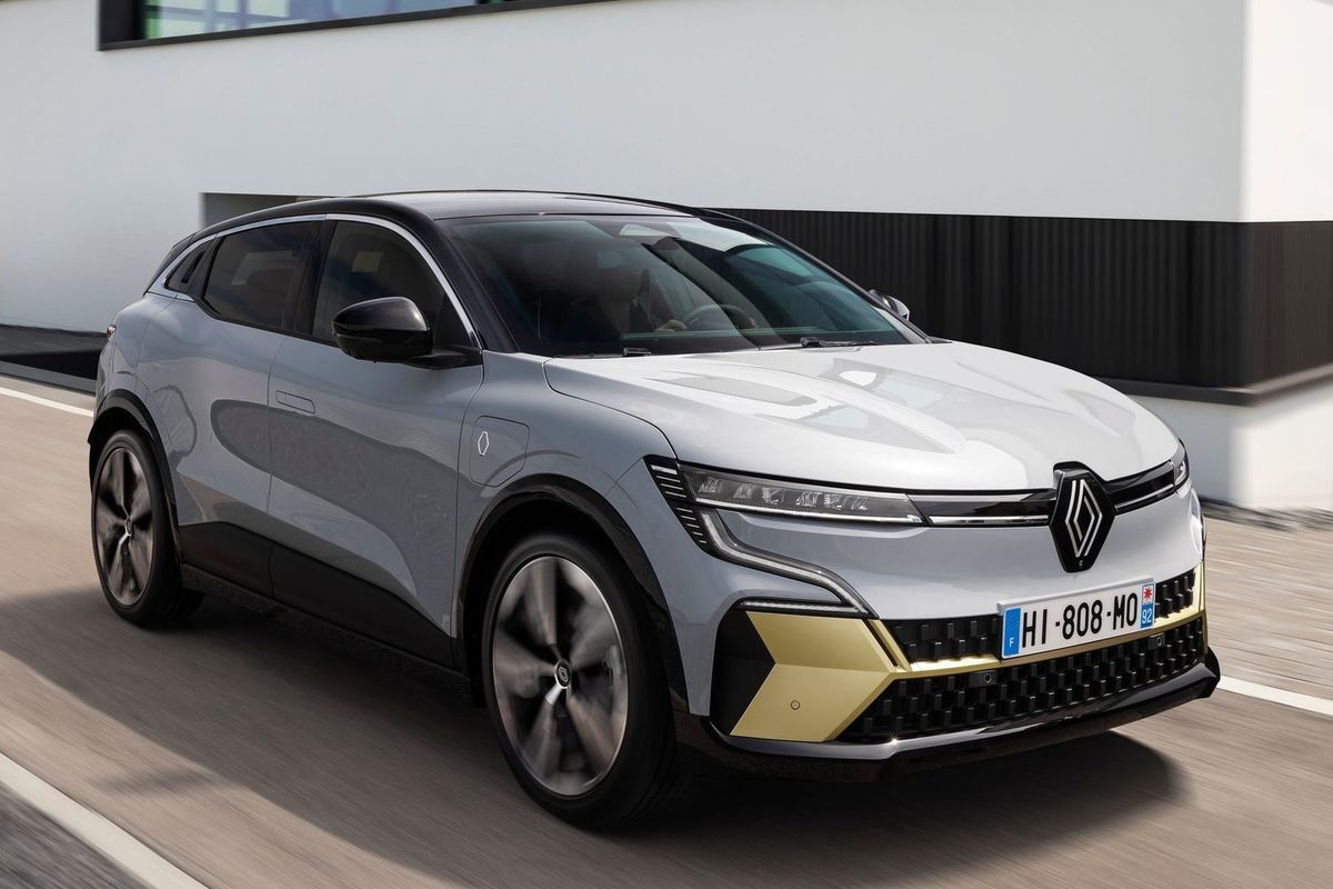 16. Renault Megane e-Tech - Od 46 7-tisic eur