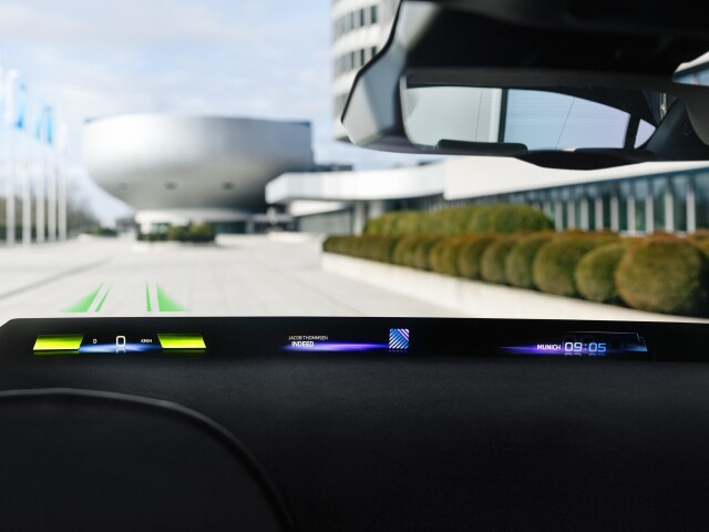 BMW - Panoramic Vision Display 2023