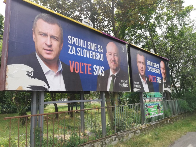 Danko, Huliak, bilbord