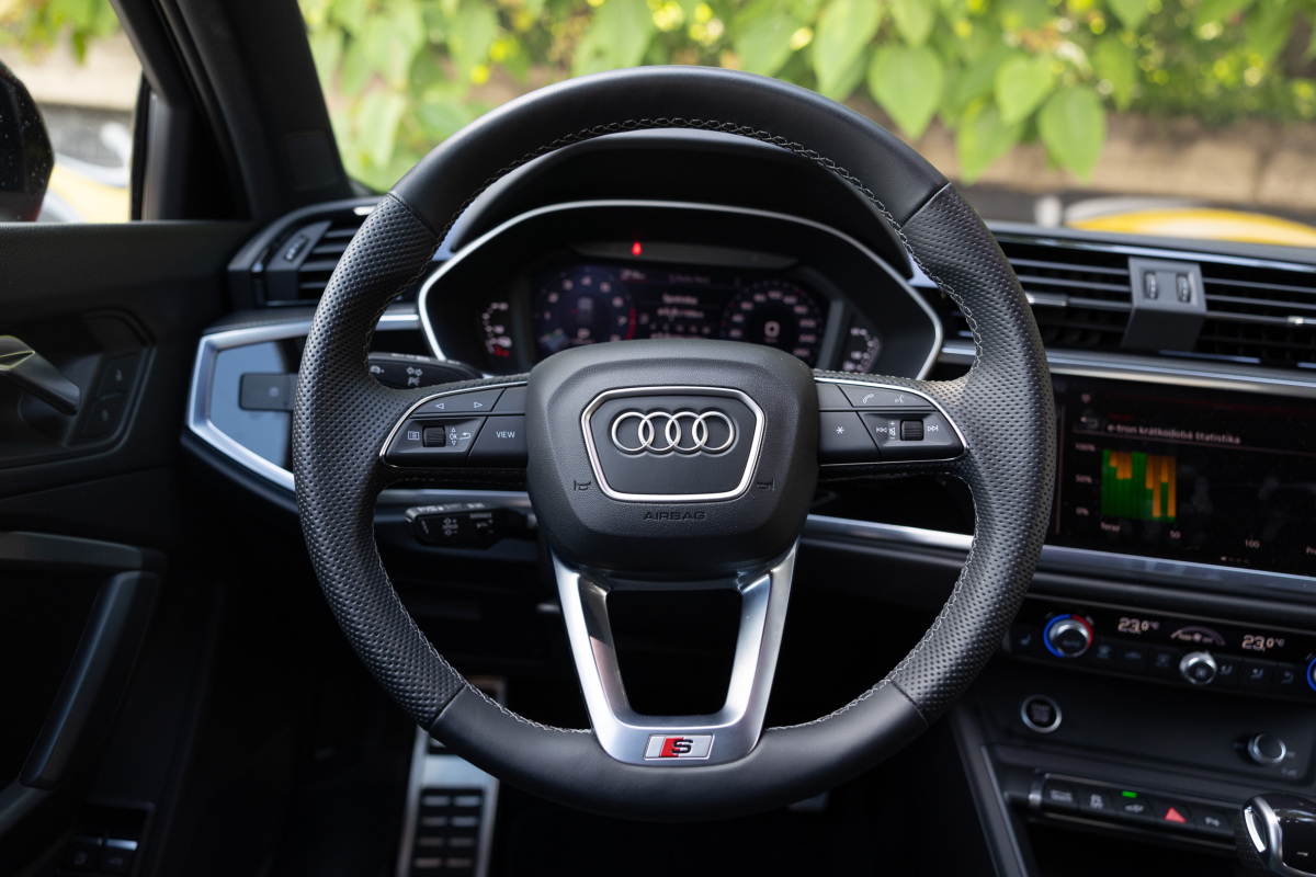 Audi Q3 45 TFSI e (2023)