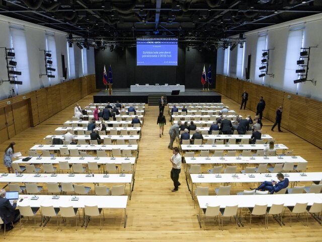 SR Bratislava NRSR parlament 97. schôdza mimoriadna BAX