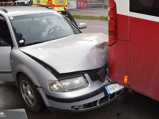 ružomberok, auto, nehoda, autobus
