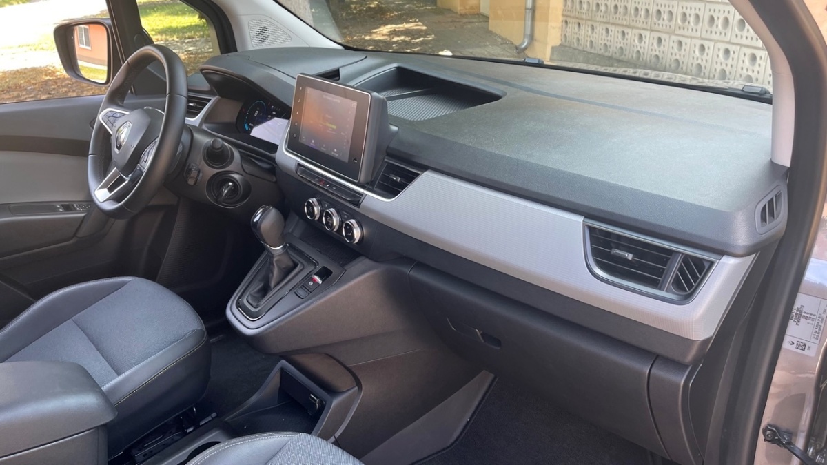Renault Kangoo E-Tech (2023)