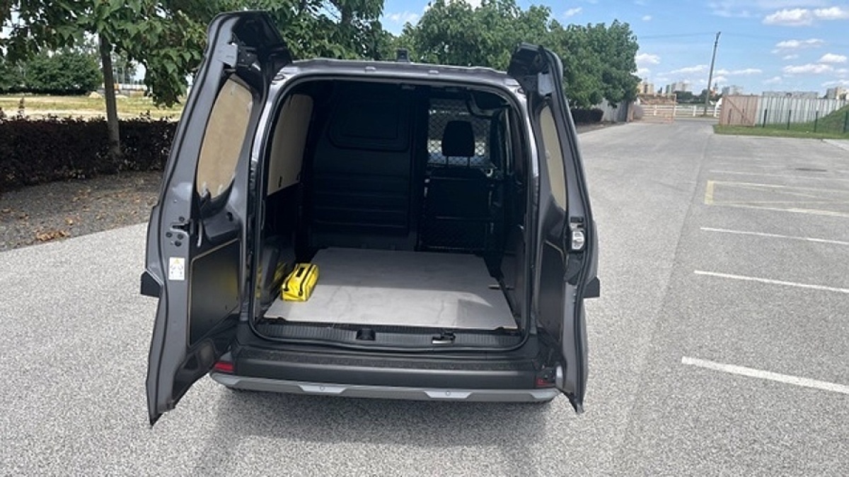 Renault Kangoo E-Tech (2023)