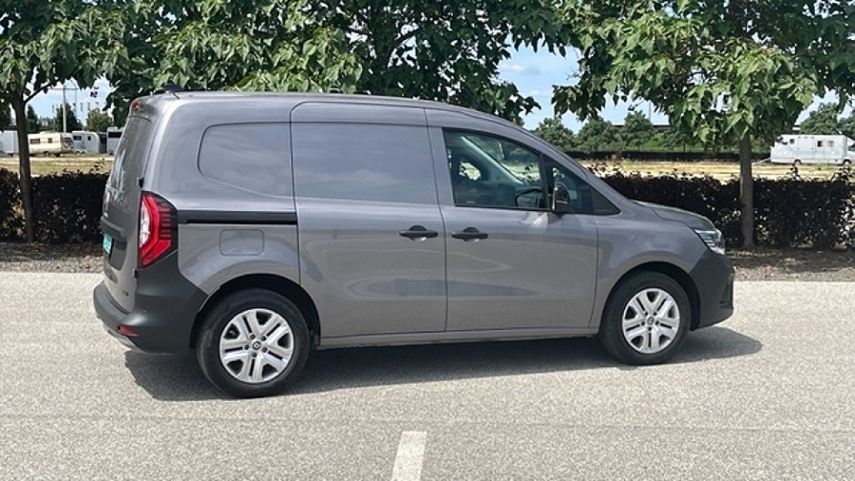 Renault Kangoo E-Tech (2023)