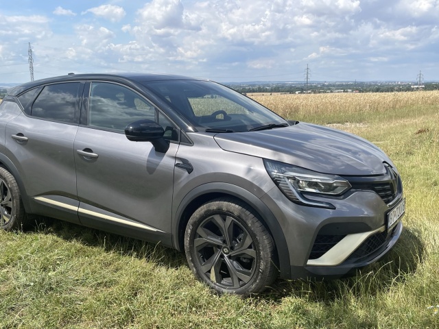 Renault Captur E-Tech (2023)