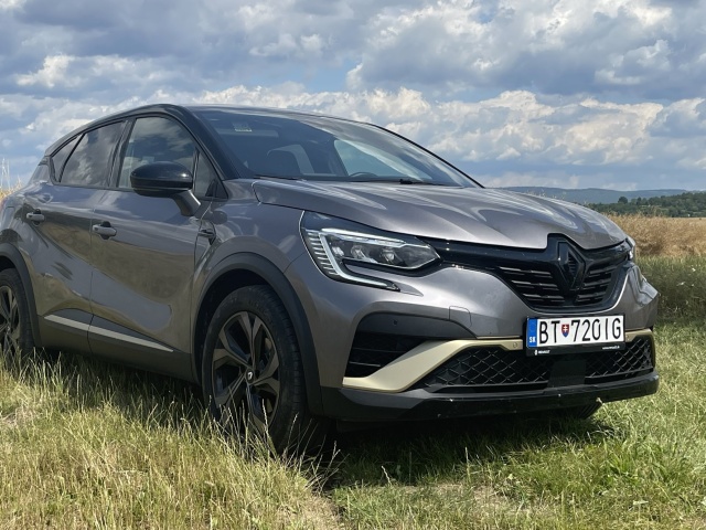 Renault Captur E-Tech (2023)