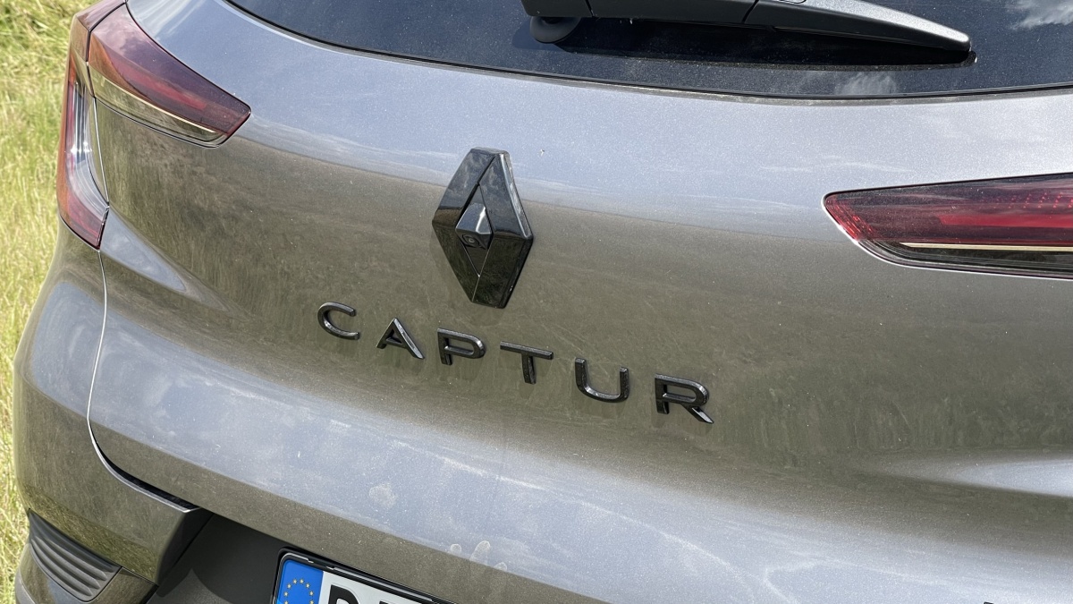 Renault Captur E-Tech (2023)